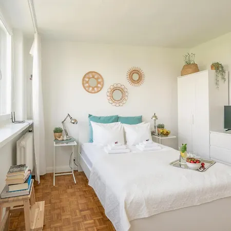 Apartment Old Town 9 Min Walk - Royal Castle 650m -